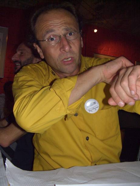 http://www.ohg82er.de/bilder/BerndPisczan/KNEIPEJOERGLEE.jpg