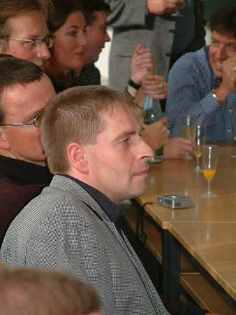 http://www.ohg82er.de/bilder/ThomasMalburg/Klassentreffen2002/DSCF0025.jpg